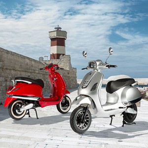 Breeze 3000W 72V 51Ah 75Km/H Electric Motorcycle with Pedal